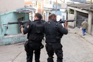 Caso Eloá e Lindembergue, mais um entre tantos desastres da polícia brasileira